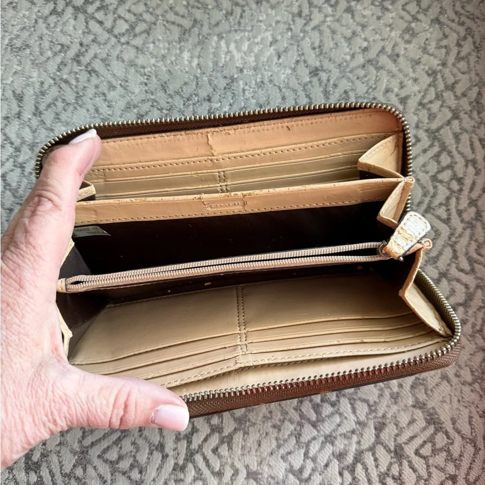 Coach Brown and Cream Zip Wallet - Picture 4 of 6